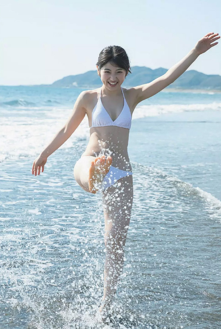 村山彩希(AKB48)グラビア水着画像② 20枚目