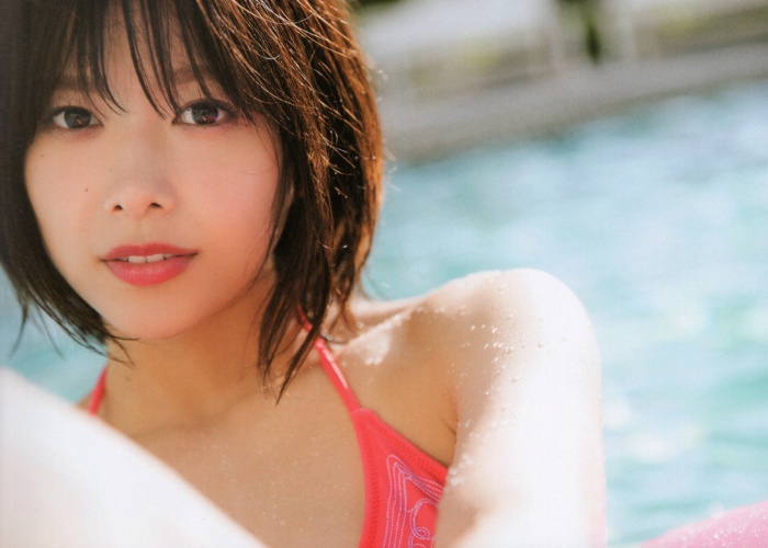 渡邉理佐(櫻坂46)グラビア水着画像② 20枚目
