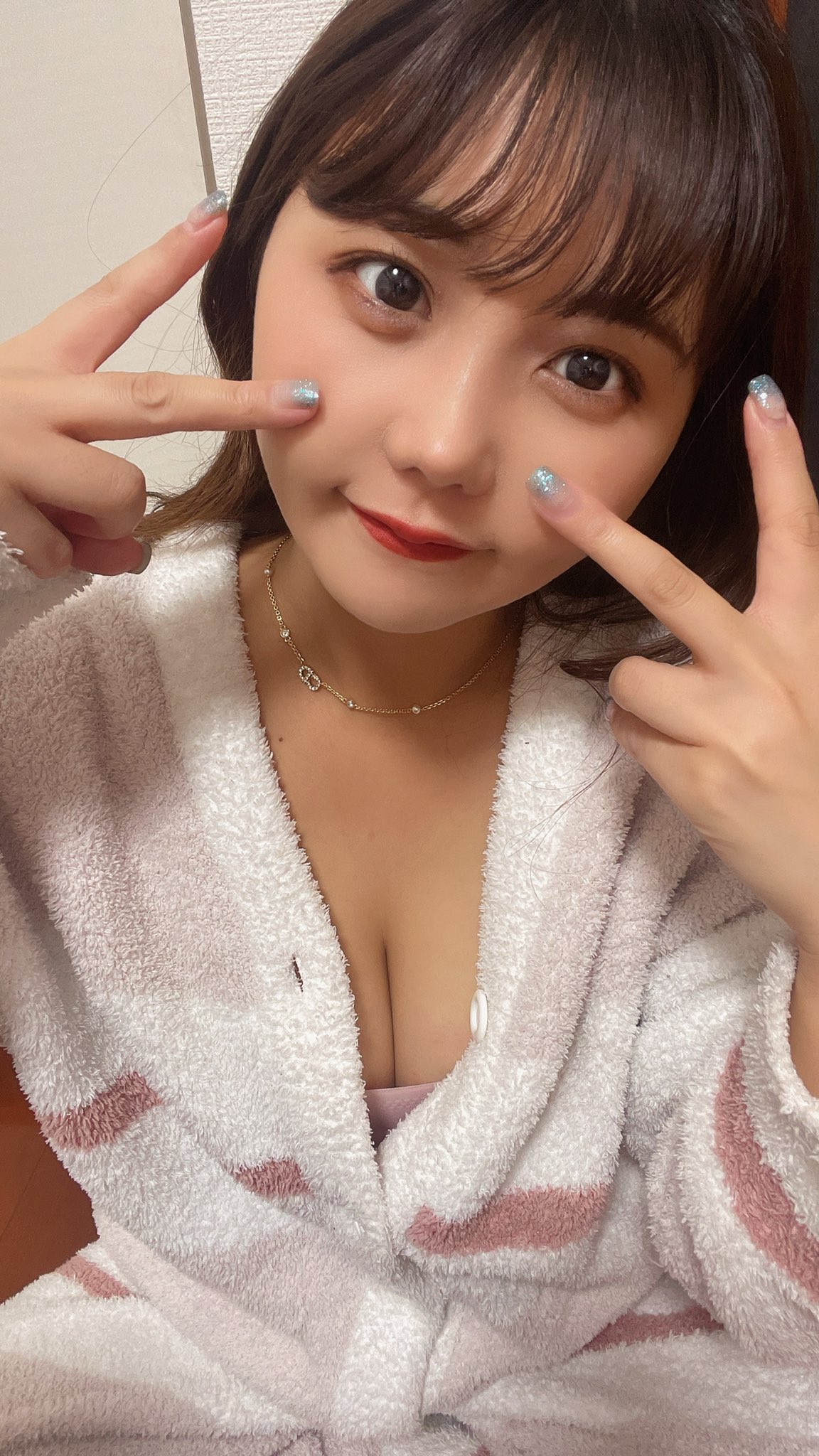 なな茶 グラビア水着画像① 1枚目