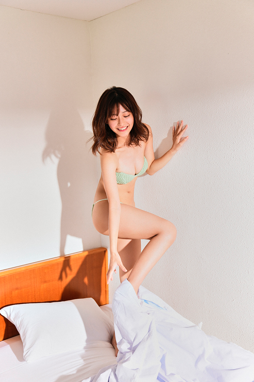 浅倉唯 グラビア水着画像③ 11枚目