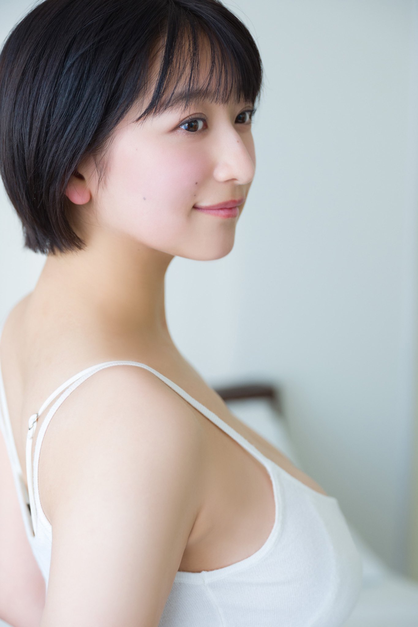 榎原依那 最新グラビア水着画像 12枚目