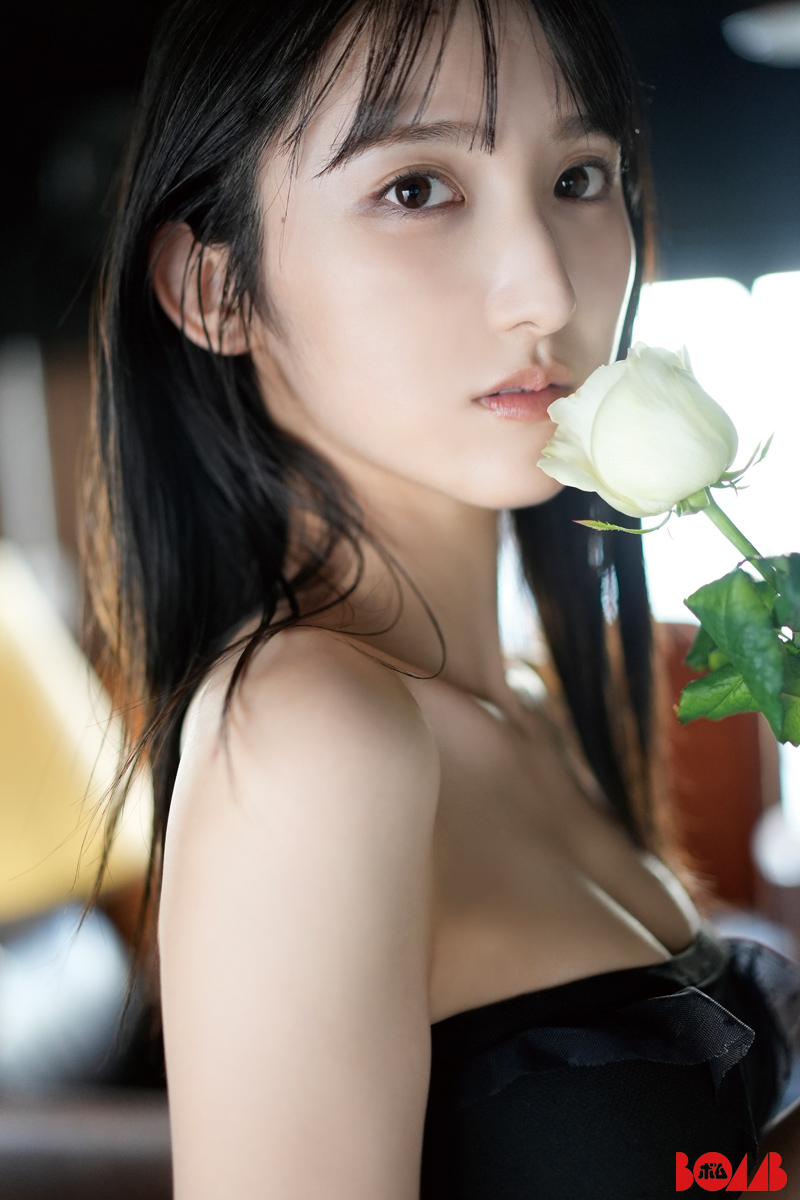 長友彩海(AKB48)最新グラビア水着画像 7枚目