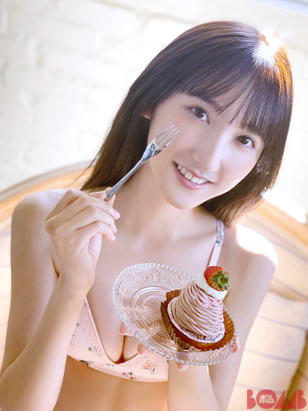長友彩海(AKB48)最新グラビア水着画像 8枚目