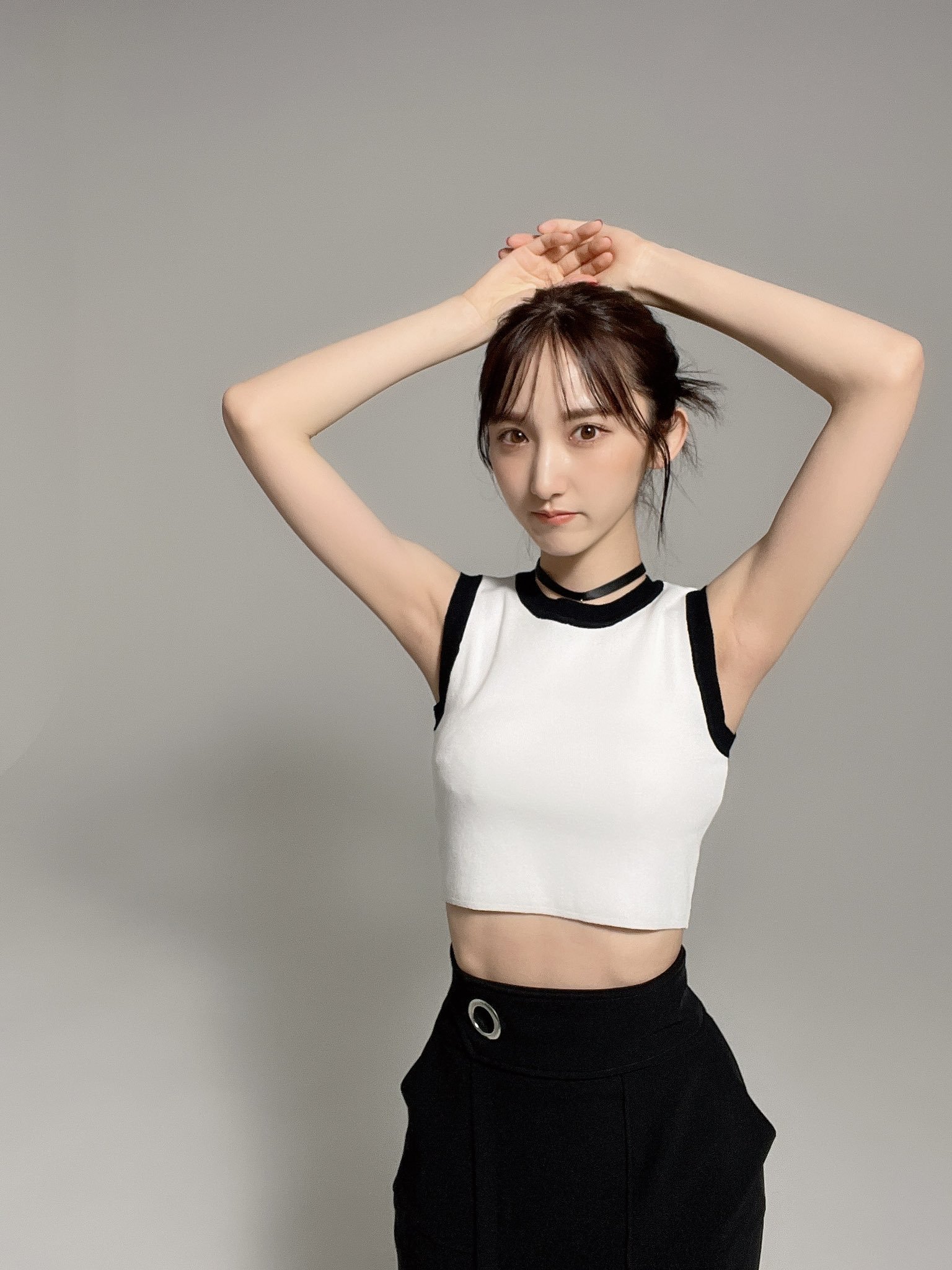 長友彩海(AKB48)最新グラビア水着画像 11枚目