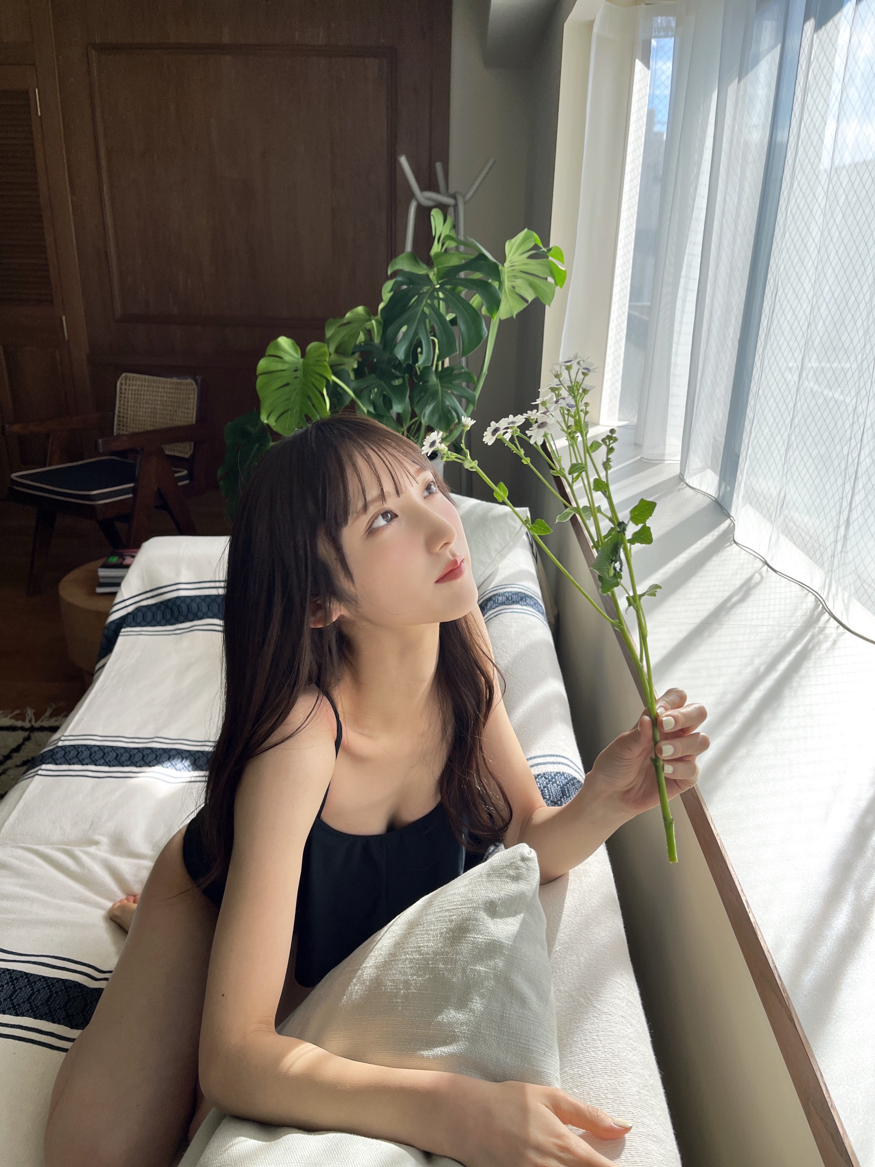 長友彩海(AKB48)最新グラビア水着画像 12枚目