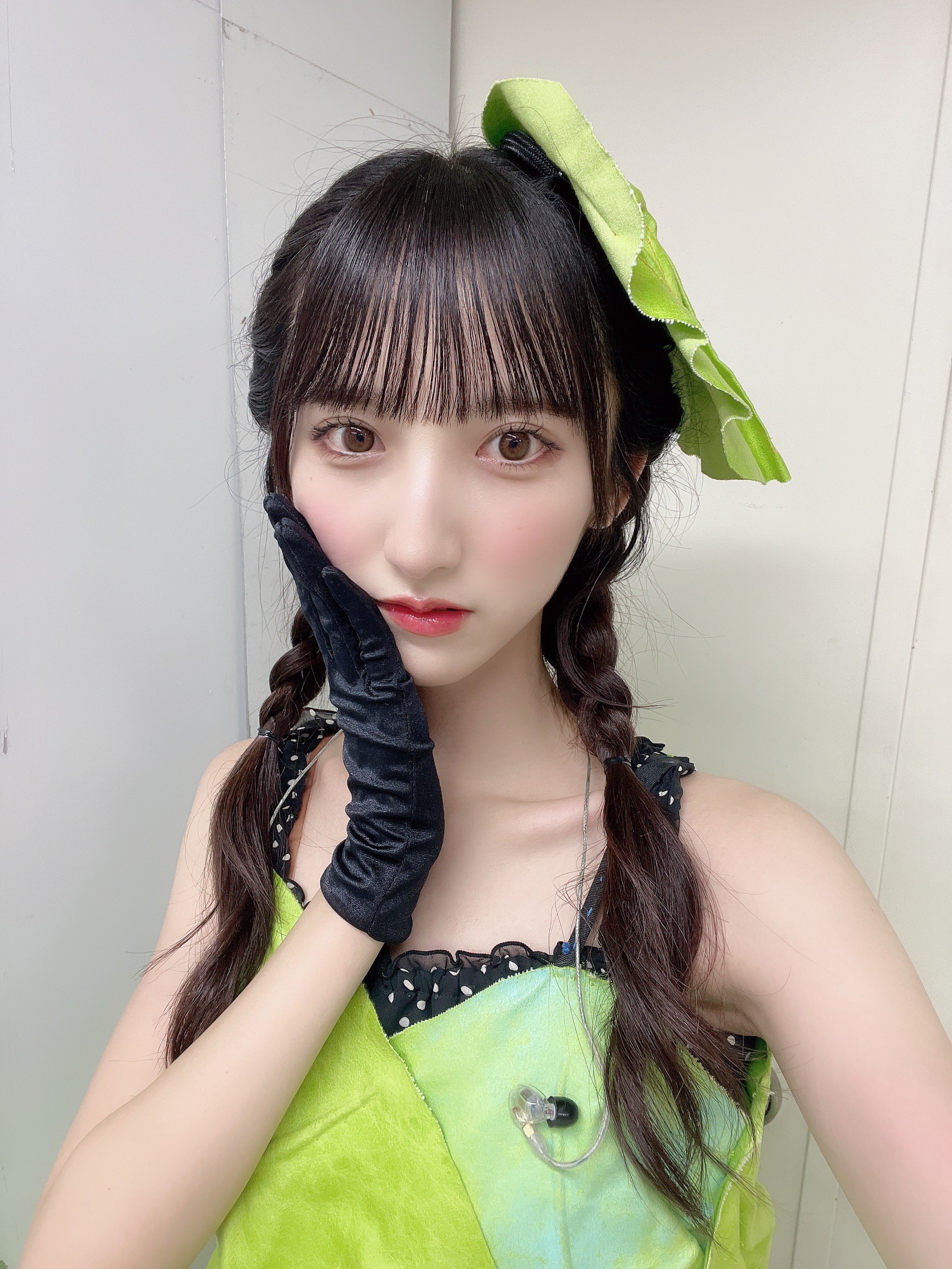 長友彩海(AKB48)最新グラビア水着画像 16枚目