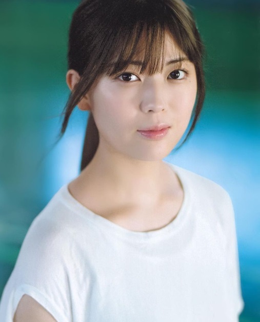 岩本蓮加(乃木坂46)最新グラビア水着画像② 1枚目