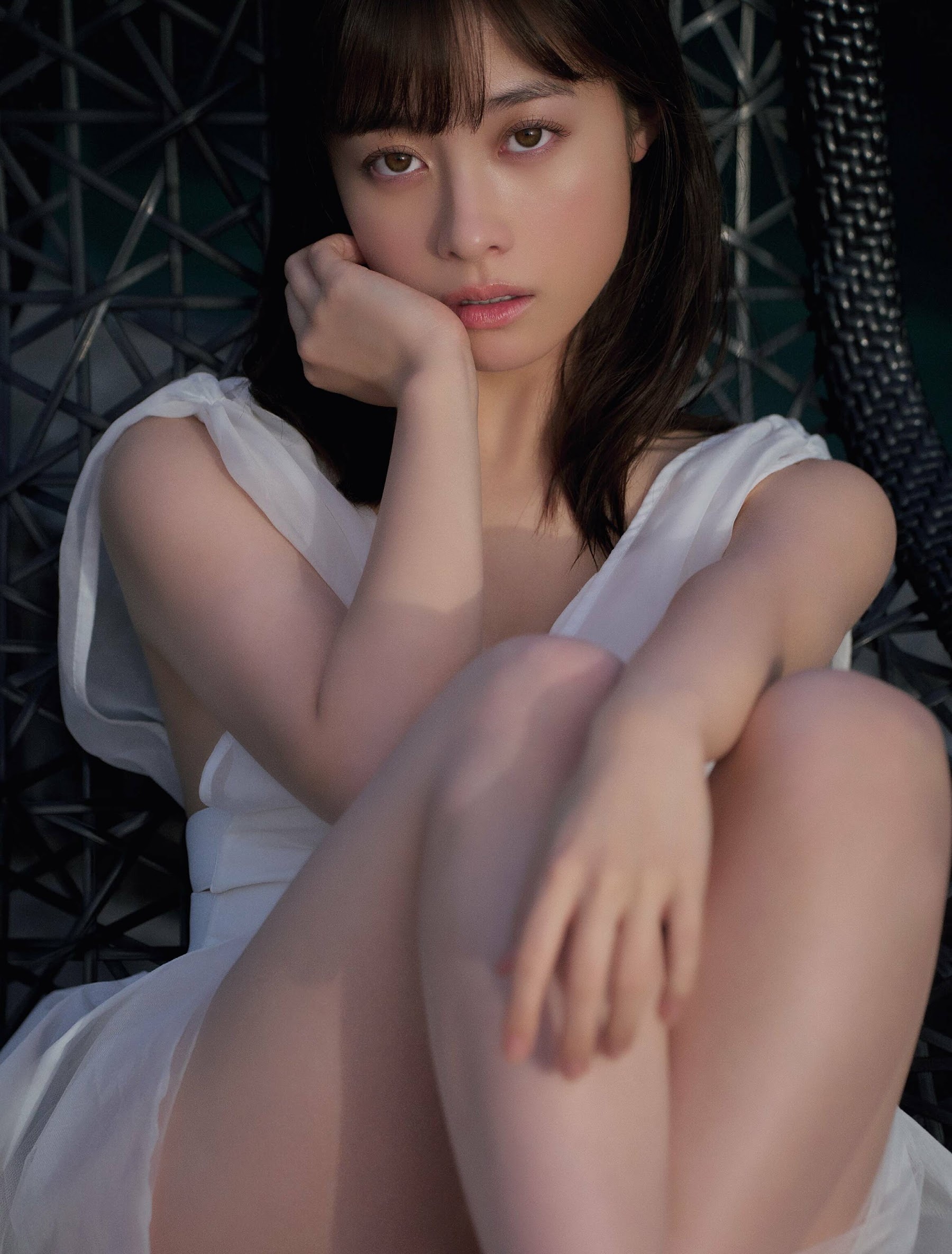 橋本環奈 最新グラビア画像④ 13枚目