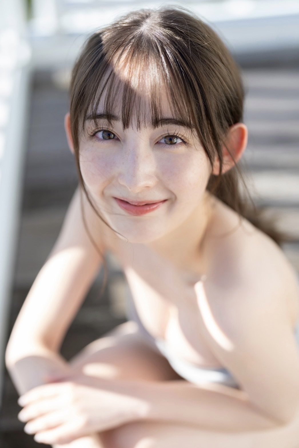 菜那セシル 最新グラビア水着画像 12枚目