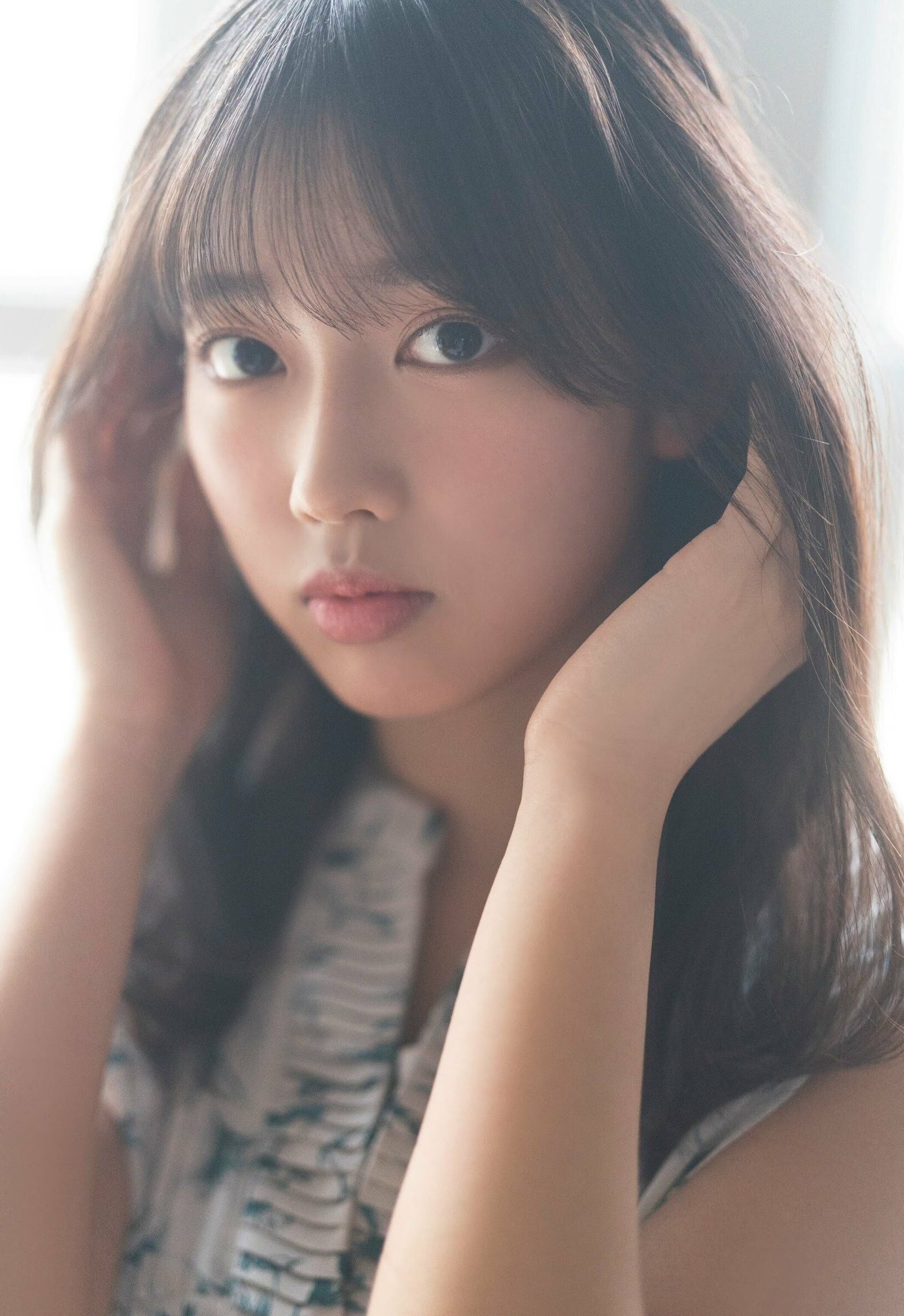 清水理央(日向坂46)最新グラビア画像 17枚目