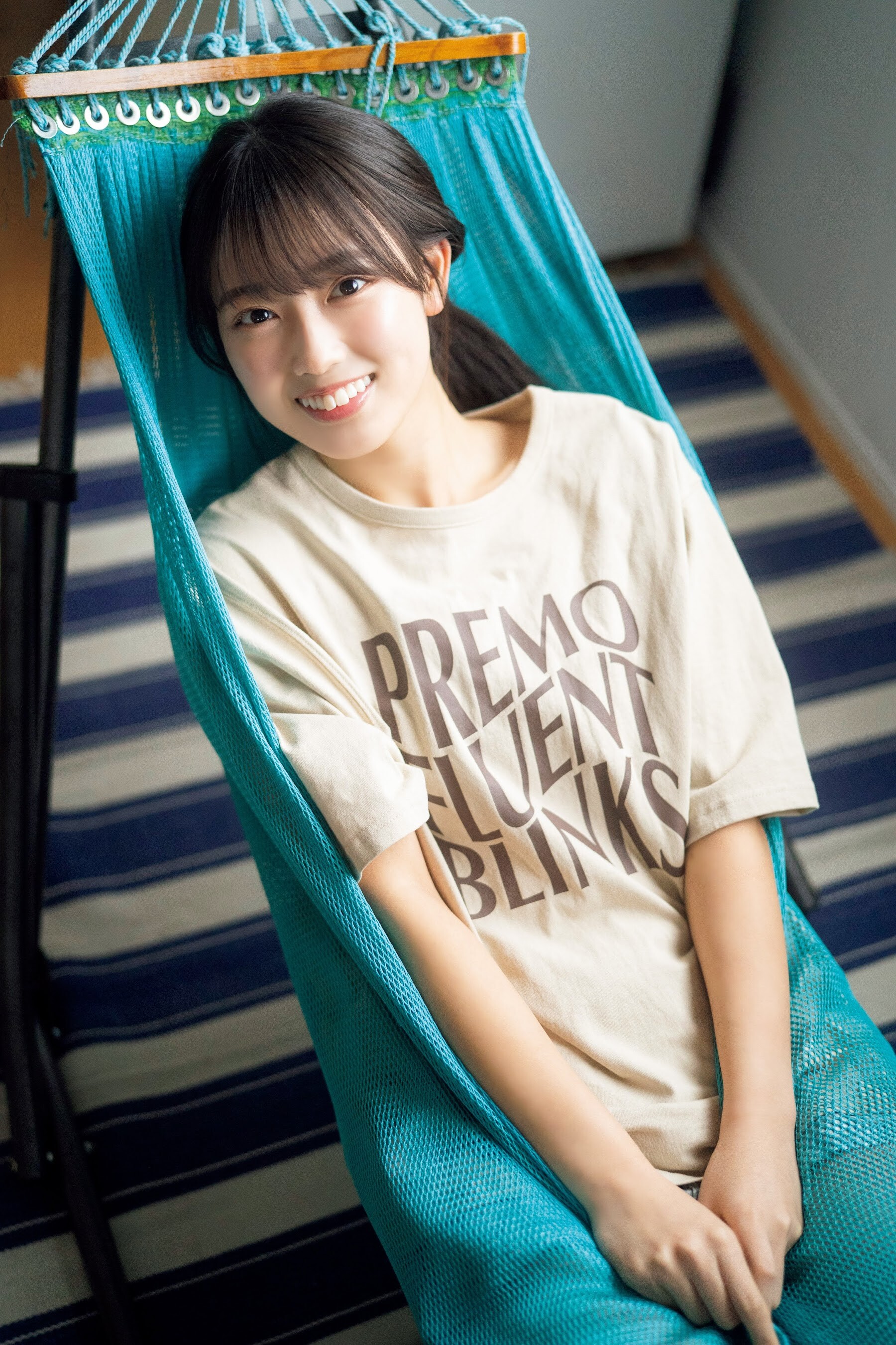 清水理央(日向坂46)最新グラビア画像 19枚目