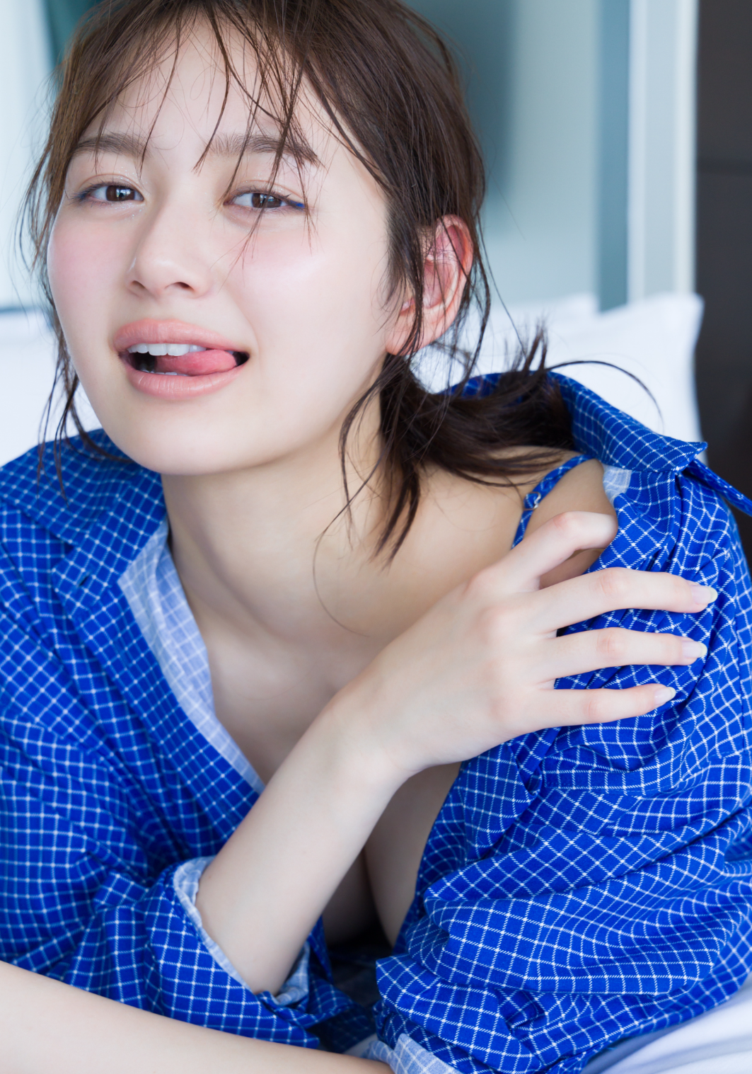 加藤栞 最新グラビア水着画像 5枚目