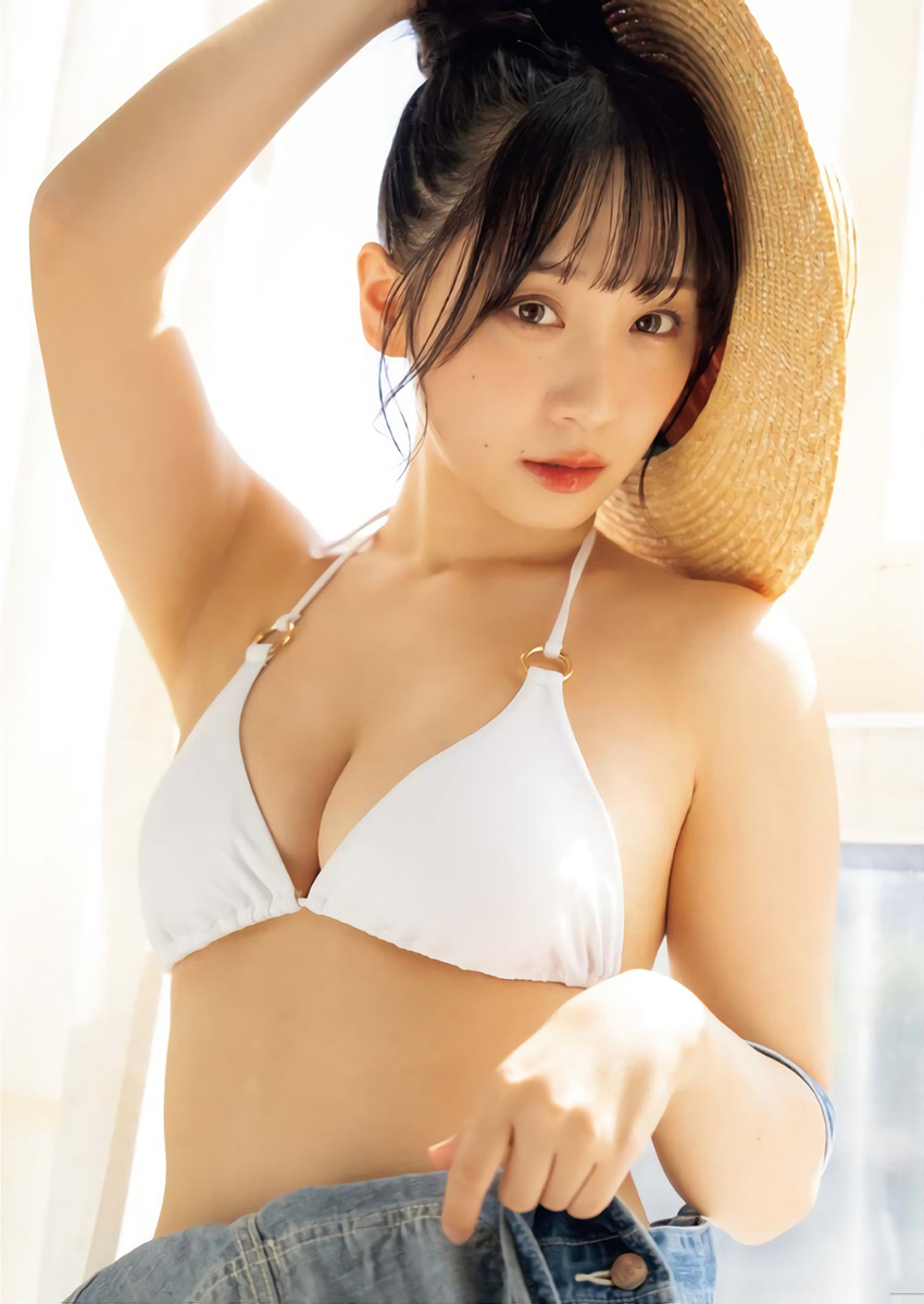 伊織もえ 最新グラビア水着画像⑮ 23枚目