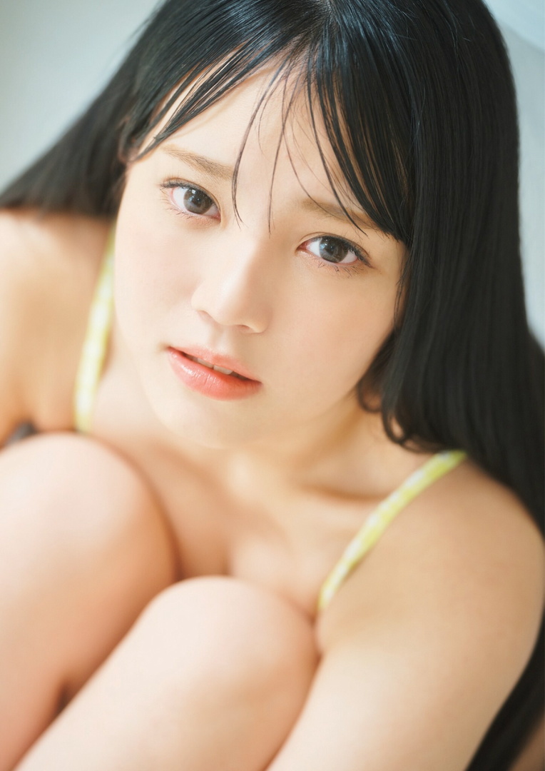 鈴原すず 最新グラビア水着画像③ 10枚目