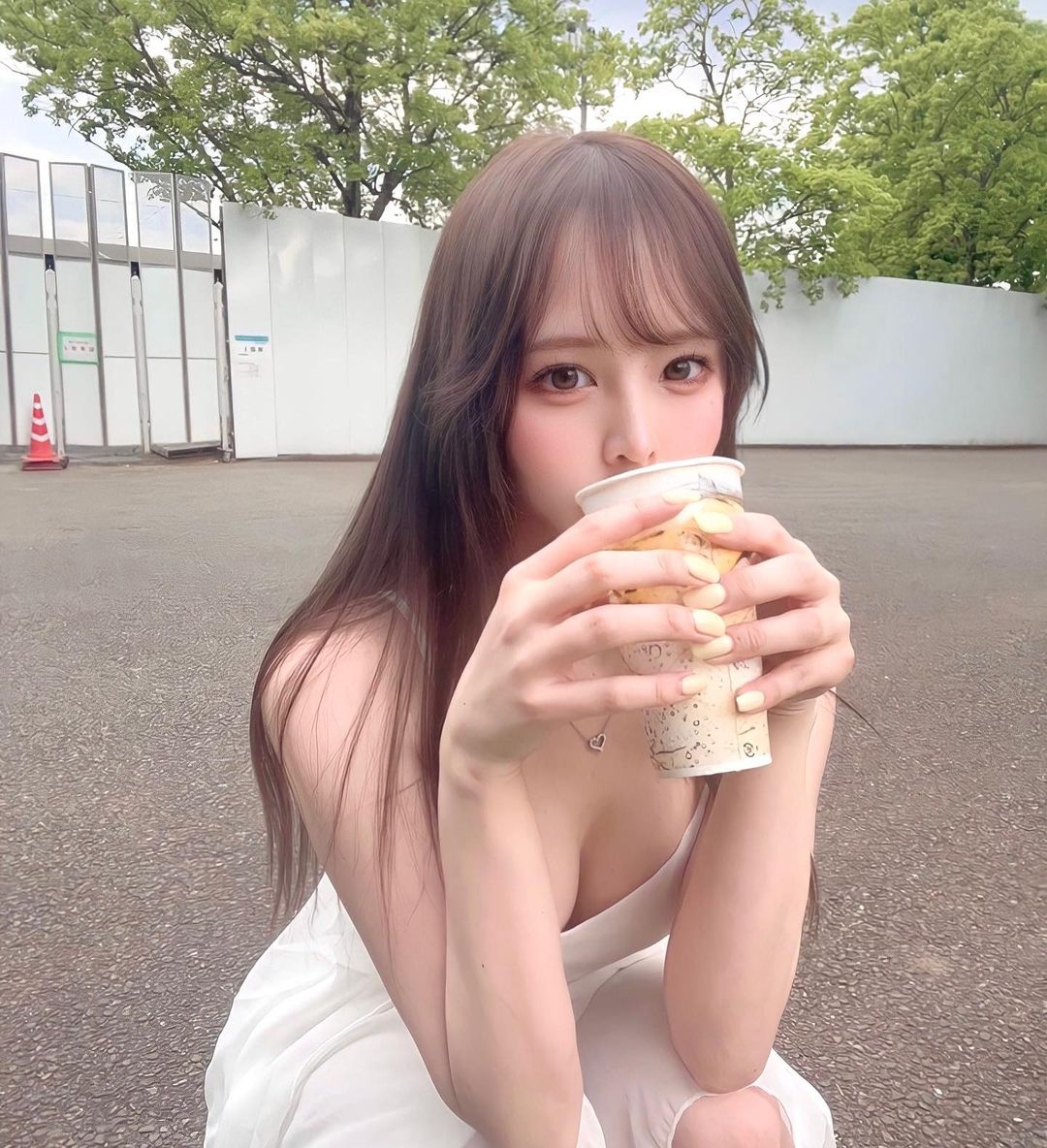 うらら(ベネ東京六本木)最新グラビア水着画像 14枚目