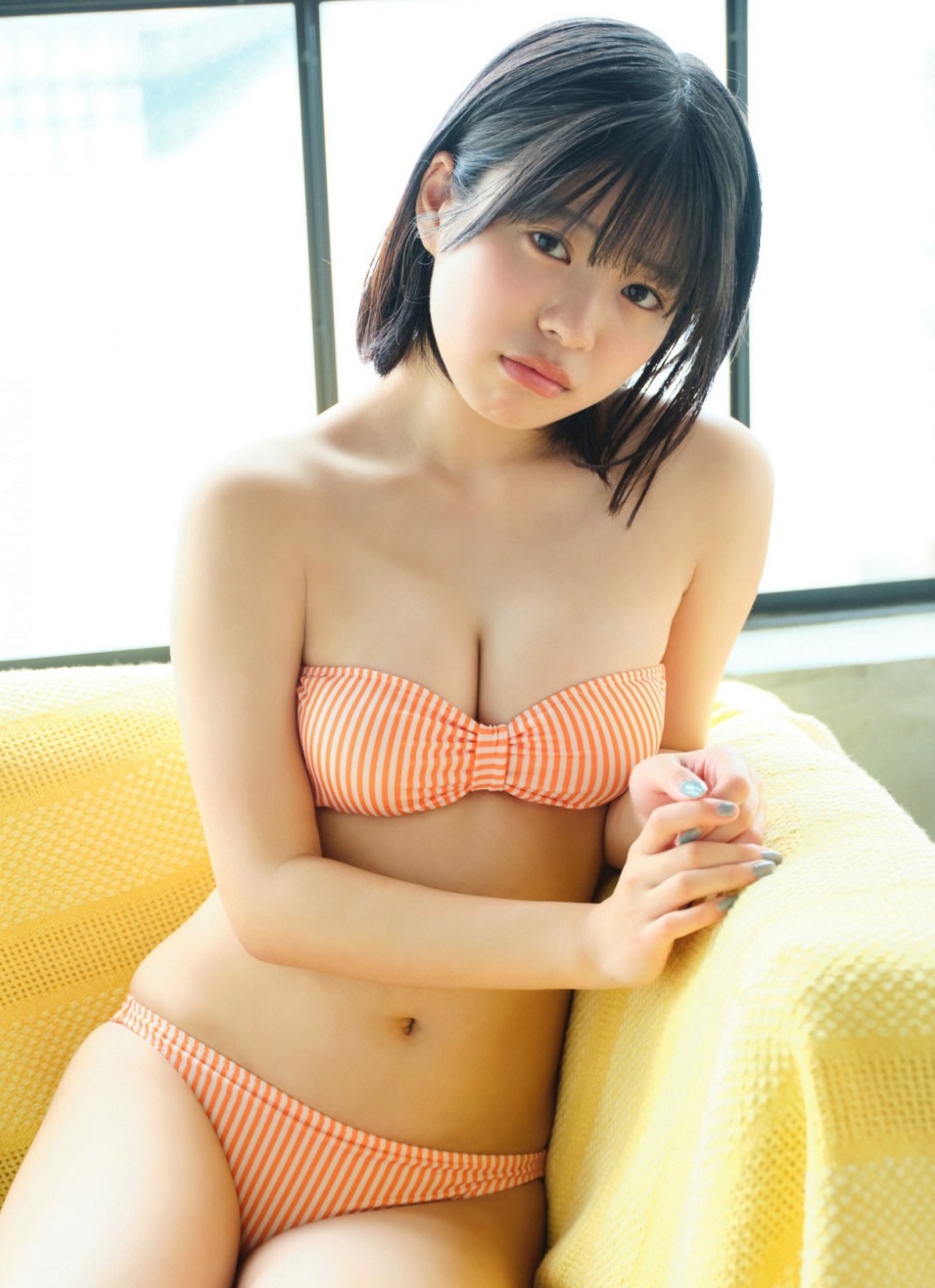 磯村美羽 最新グラビア水着画像 3枚目