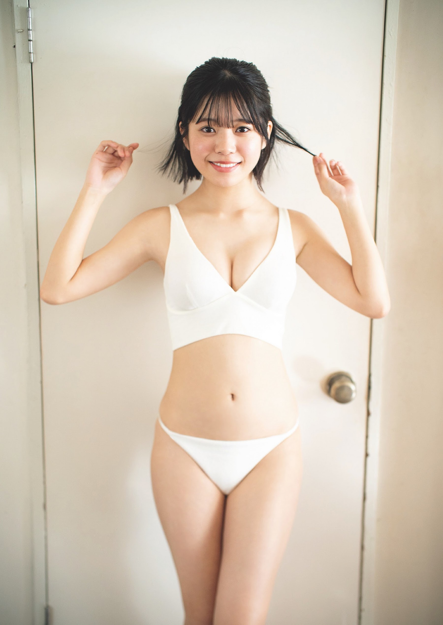 磯村美羽 最新グラビア水着画像 8枚目