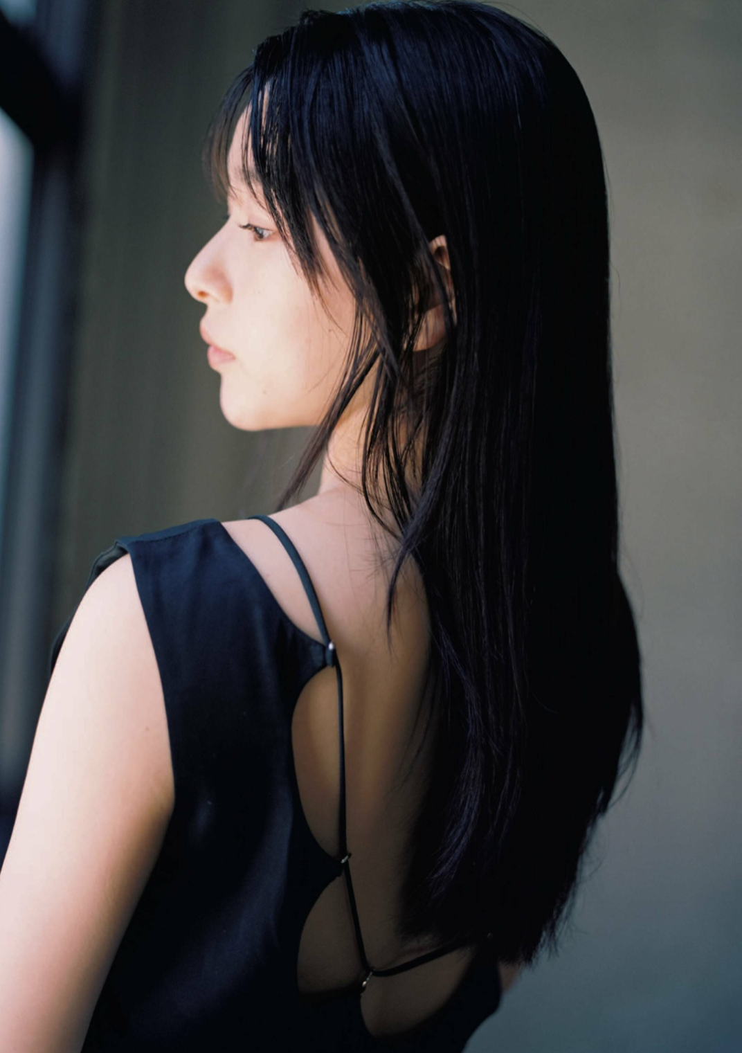 桜井日奈子 最新グラビア含む水着画像② 6枚目