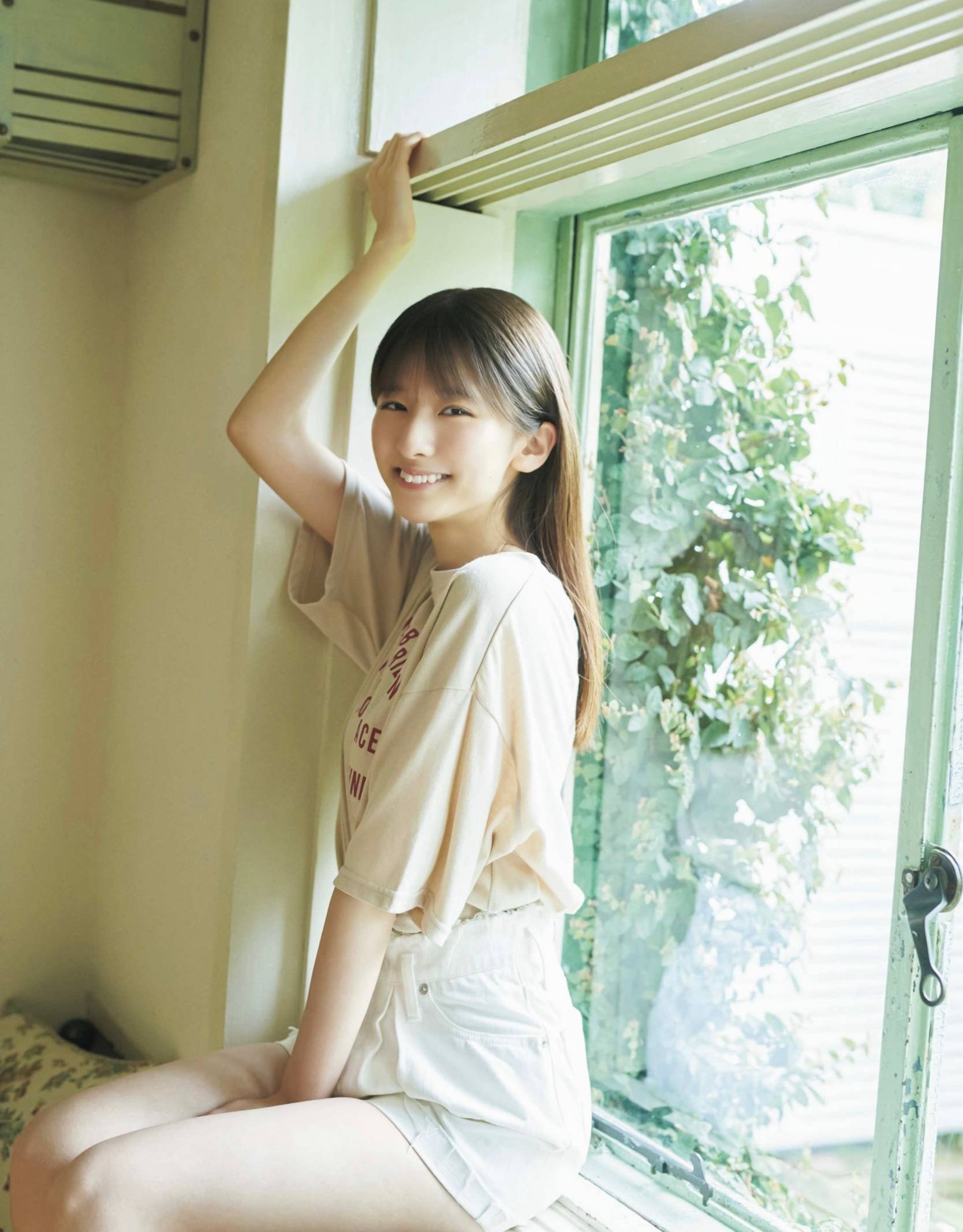 菅原咲月 最新グラビア画像② 15枚目
