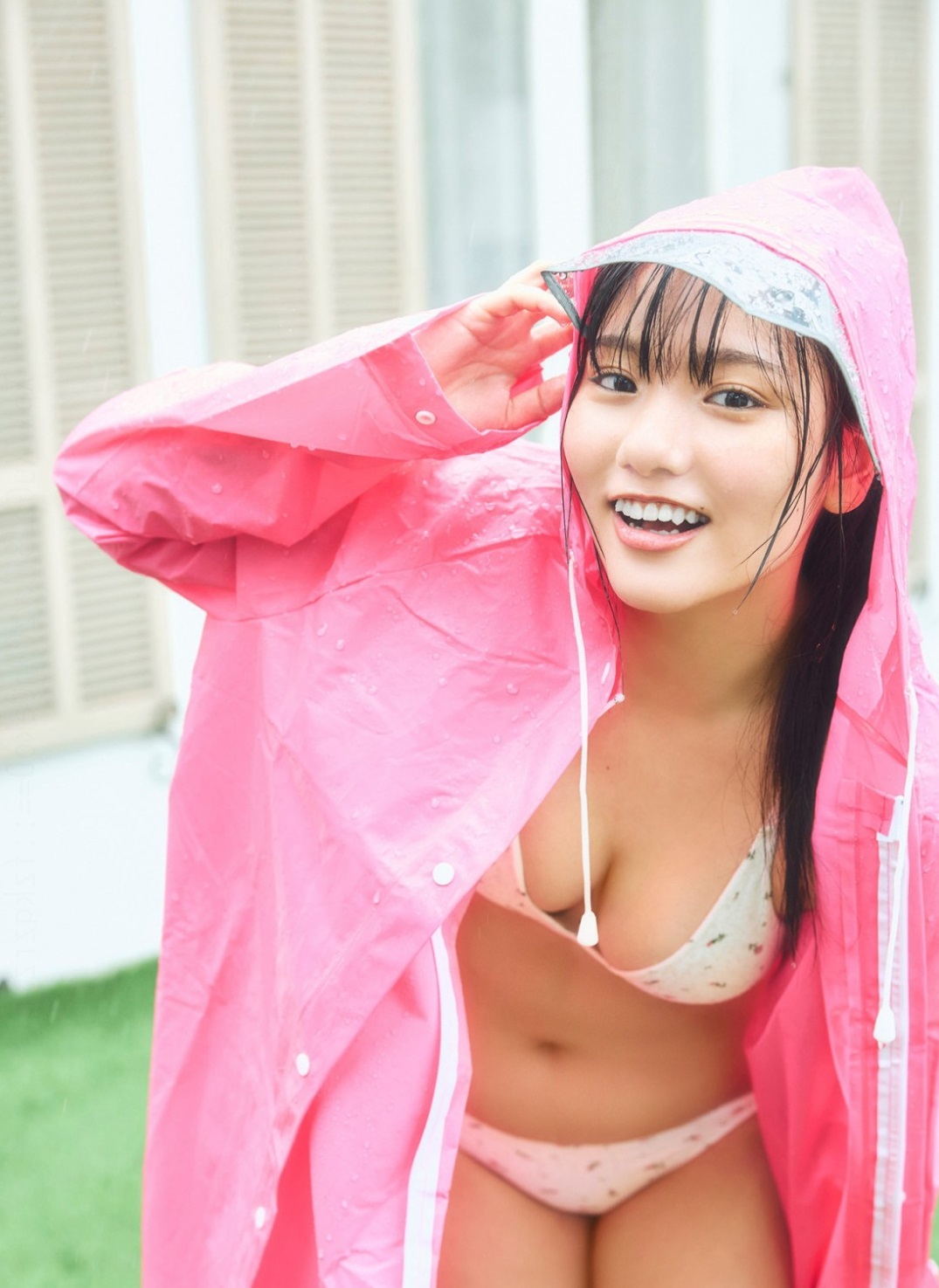 吉井しえる 最新グラビア水着画像 22枚目