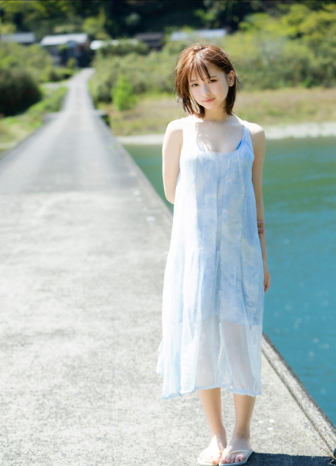 一ノ瀬瑠菜 最新グラビア水着画像② 20枚目