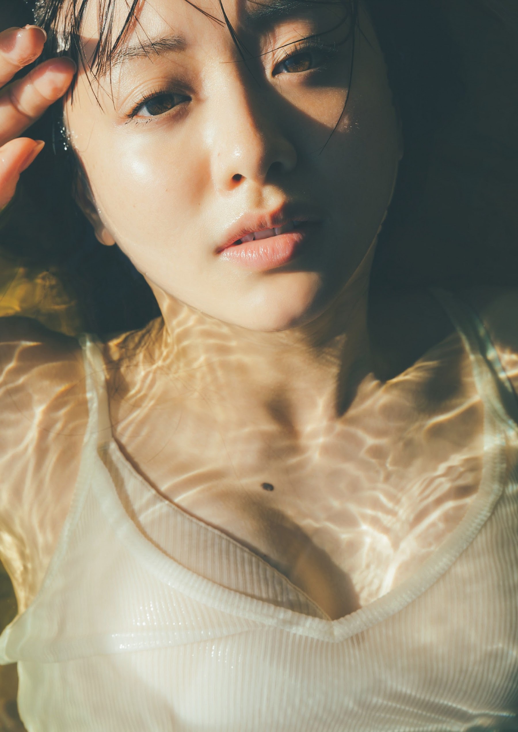 森香澄 最新グラビア水着画像④ 19枚目