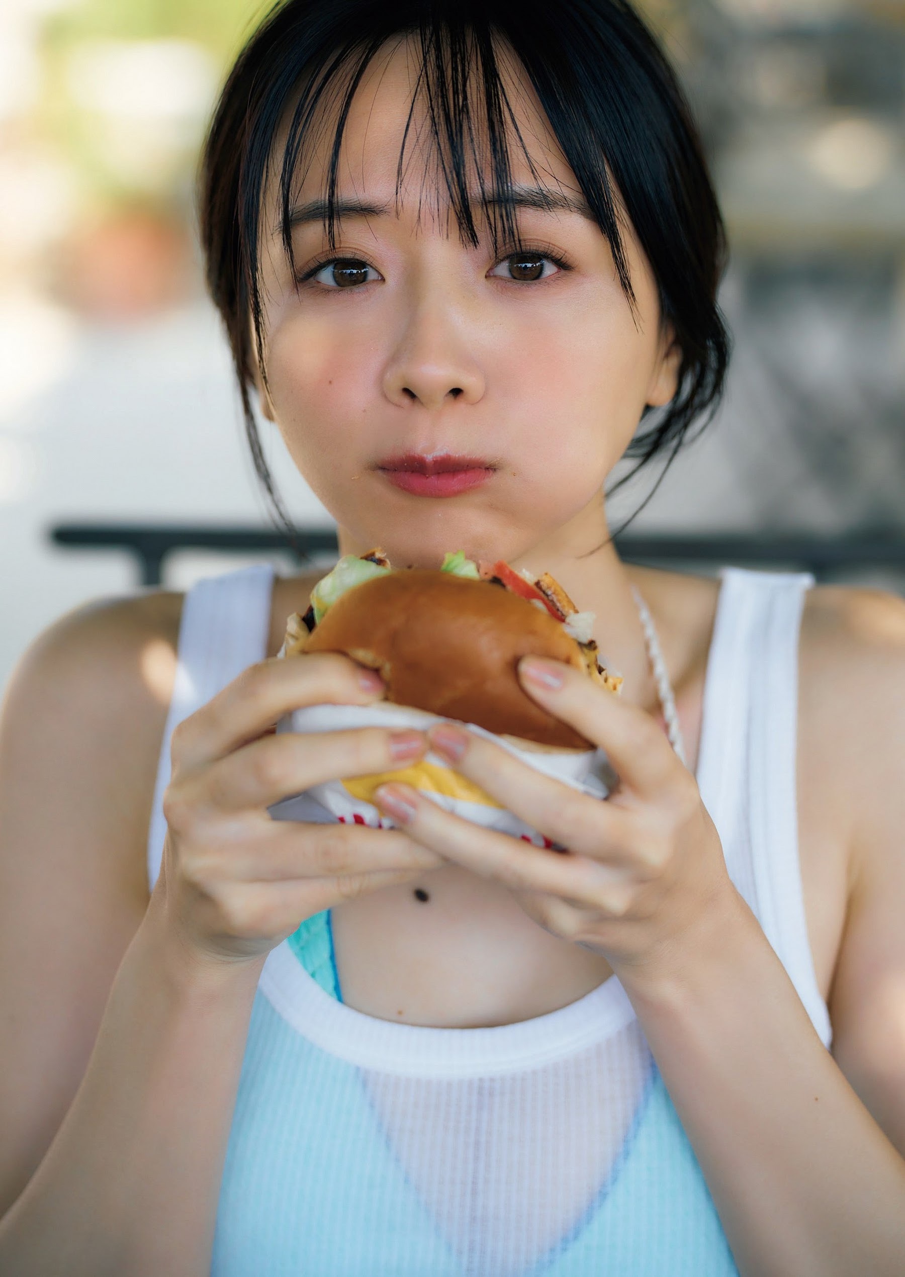 森香澄 最新グラビア水着画像④ 24枚目