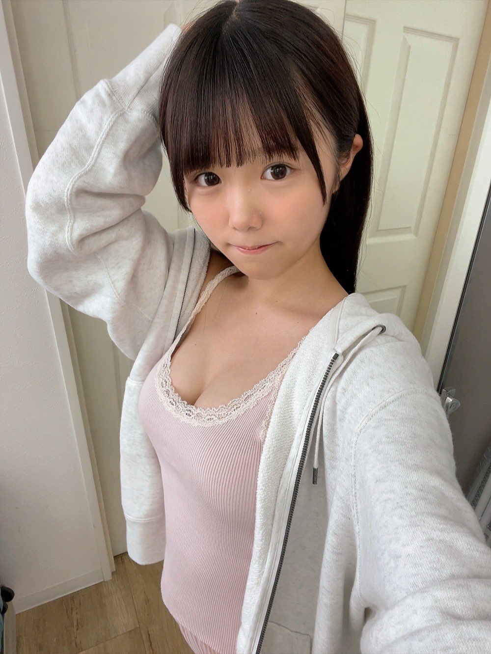 鈴もも 最新グラビア水着画像 24枚目