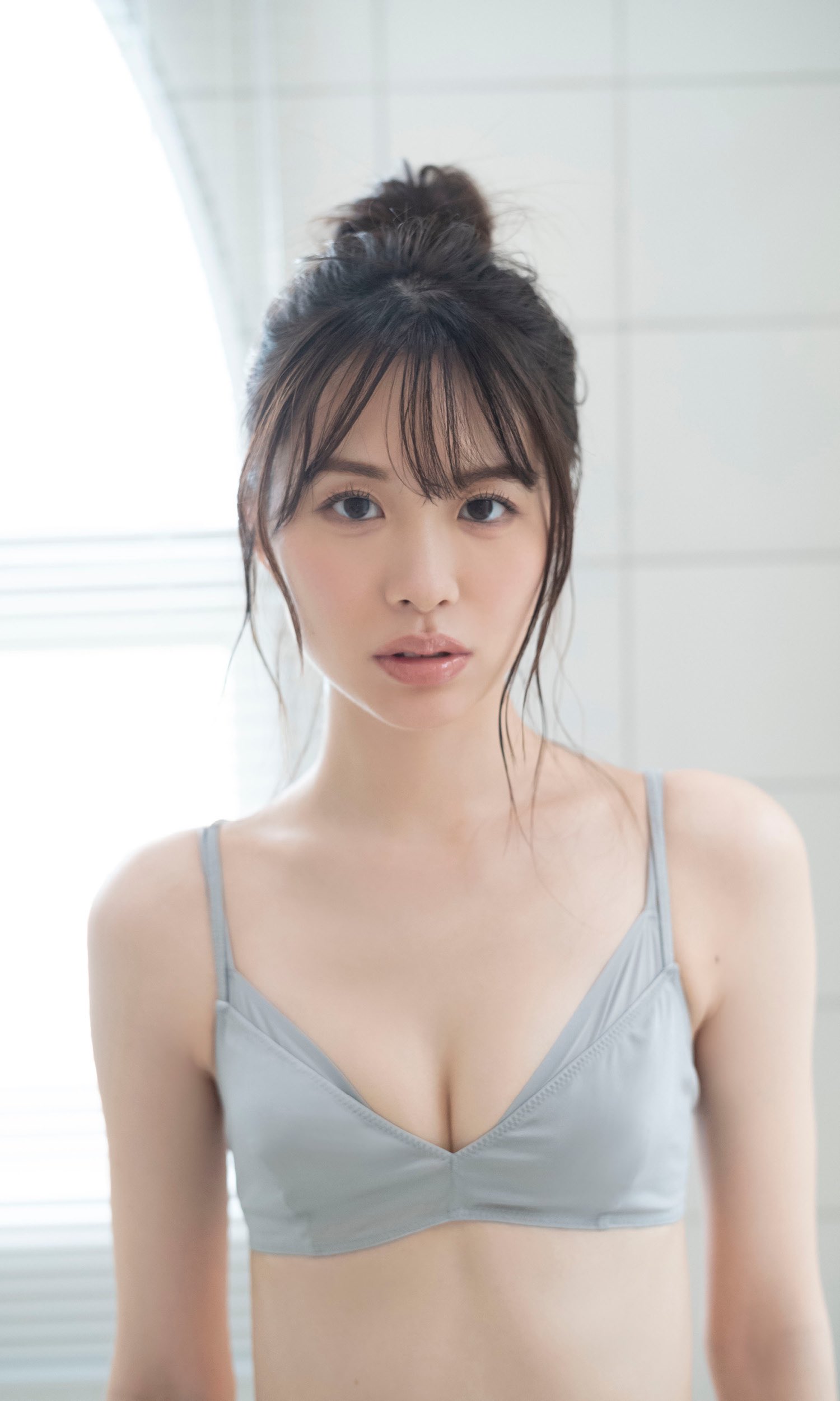 松田蘭 最新グラビア水着画像 2枚目