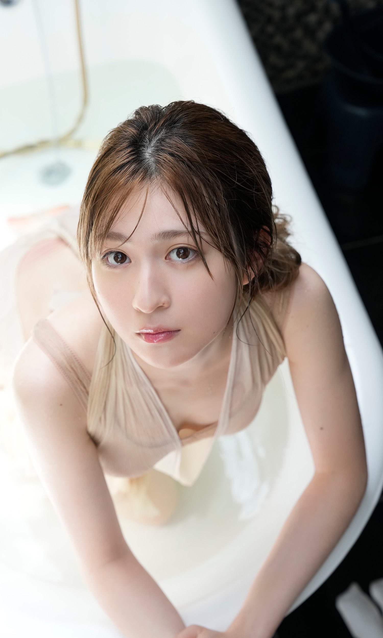 宮部のぞみ 最新グラビア水着画像 2枚目