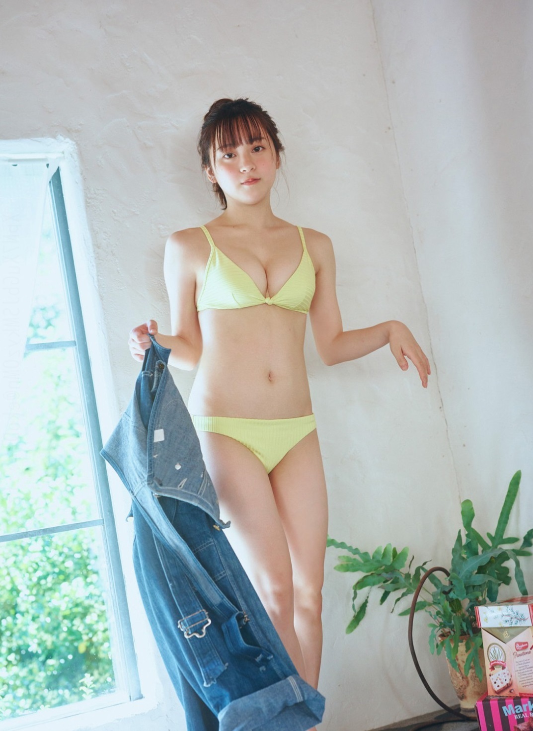 中川心 最新グラビア水着画像② 14枚目