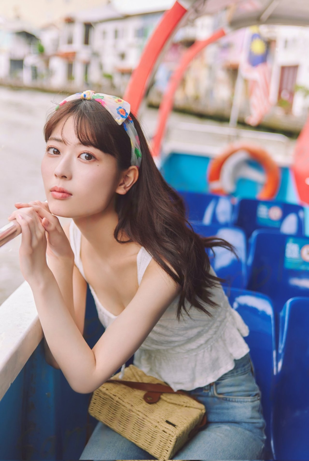 岩本蓮加(乃木坂46)最新グラビア水着画像② 14枚目