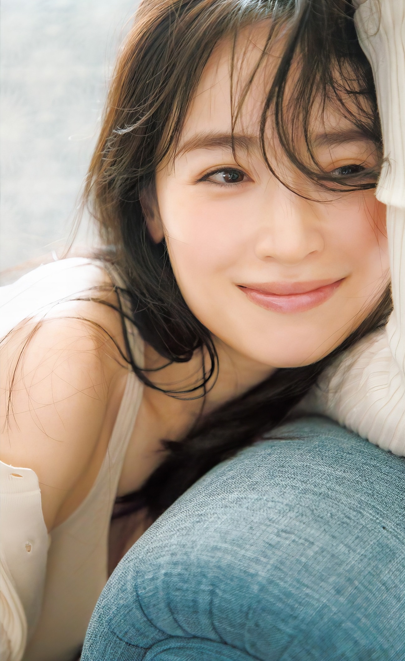 泉里香 最新グラビア含む水着画像③ 4枚目