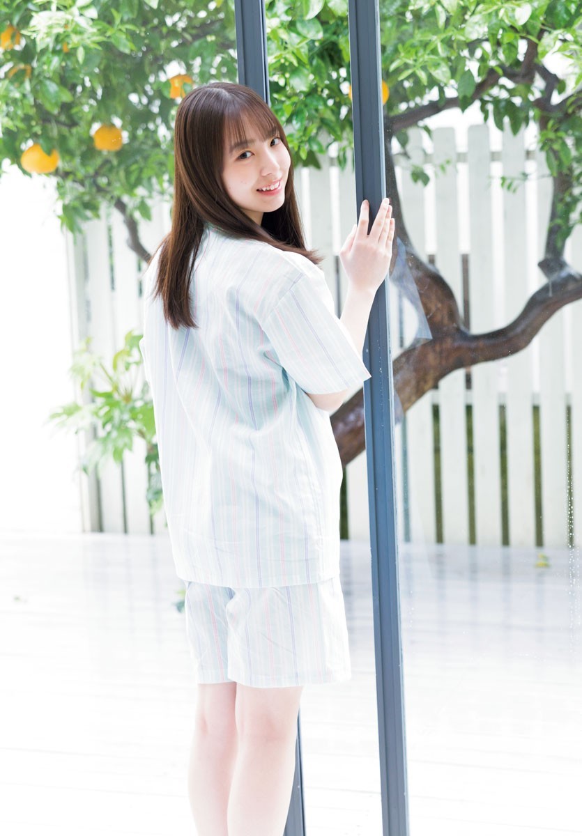 渡辺莉奈(日向坂46)最新グラビア画像 24枚目