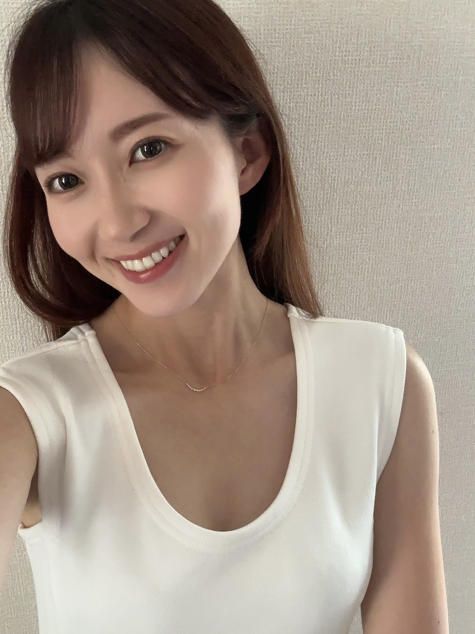 長谷川朋加 最新グラビア水着画像 7枚目