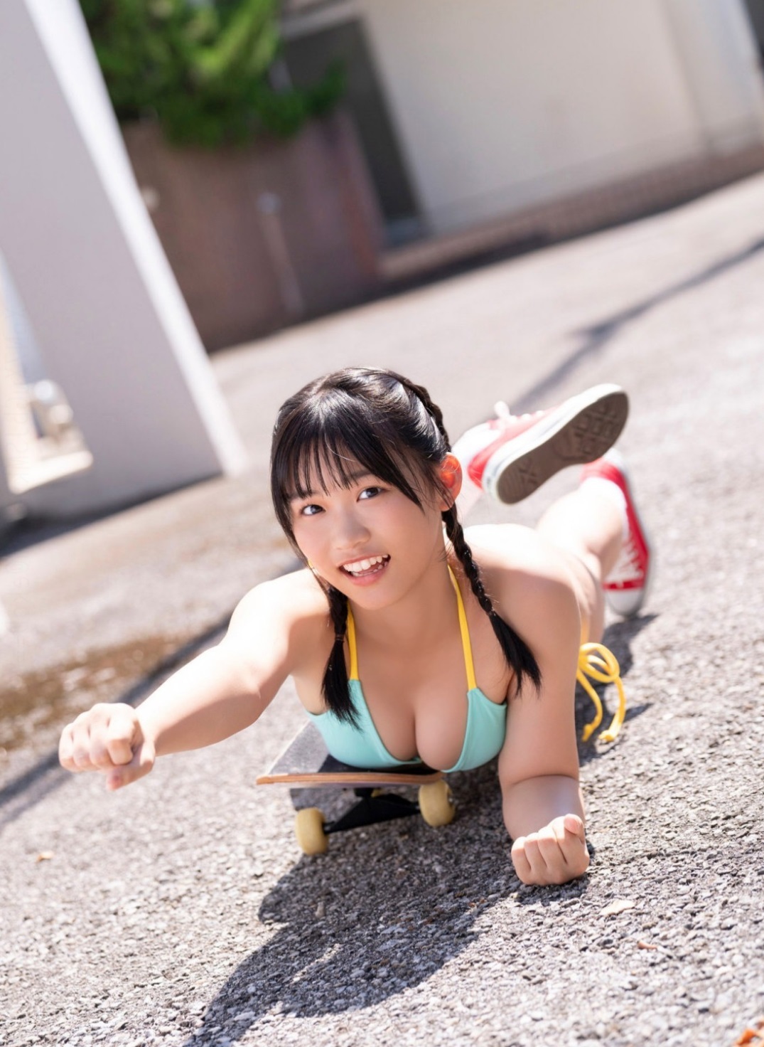 尾茂井奏良 最新グラビア水着画像 17枚目
