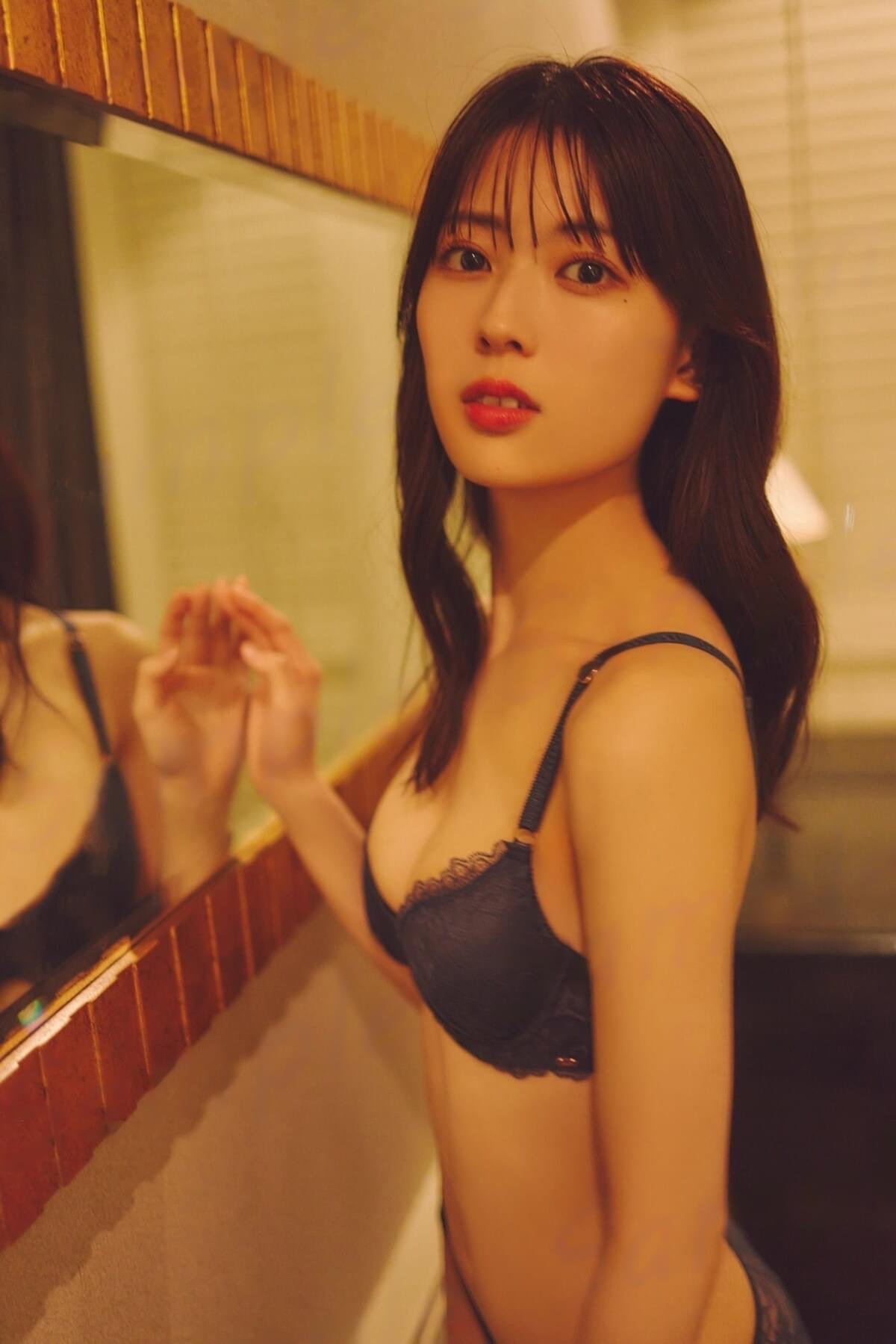 岩本蓮加(乃木坂46)最新グラビア水着画像② 20枚目