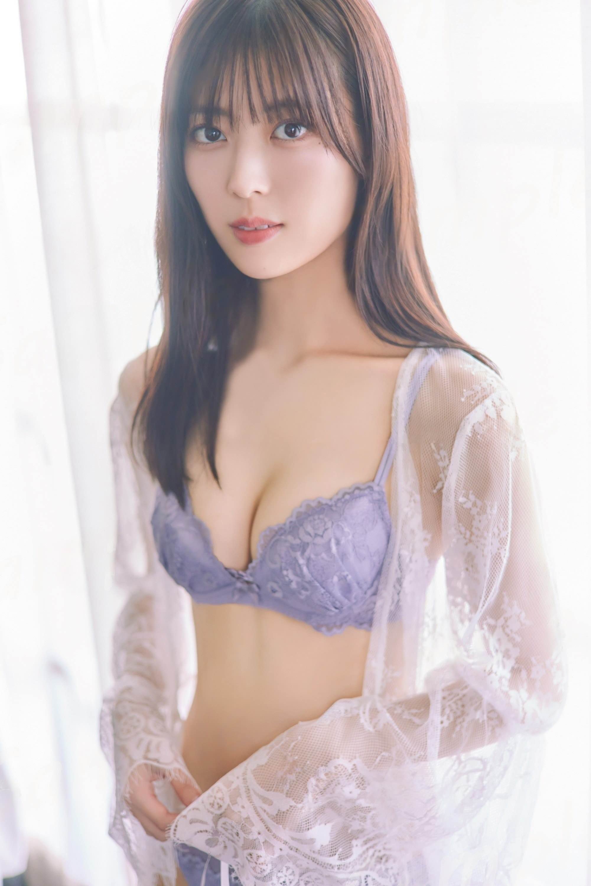 岩本蓮加(乃木坂46)最新グラビア水着画像② 21枚目