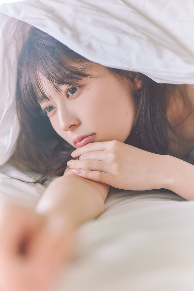 岩本蓮加(乃木坂46)最新グラビア水着画像② 26枚目