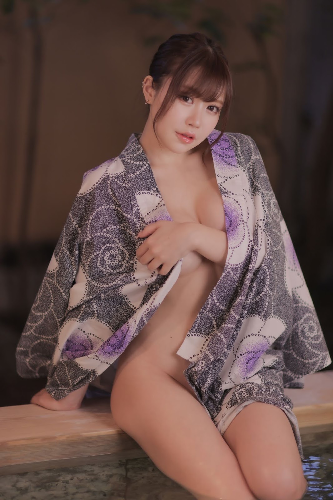 白田まい グラビア水着画像 25枚目