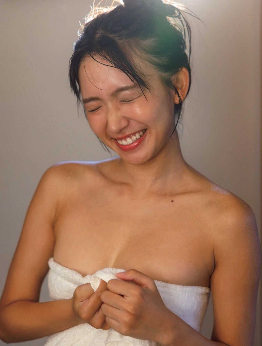 志田音々 最新グラビア水着画像⑫ 6枚目