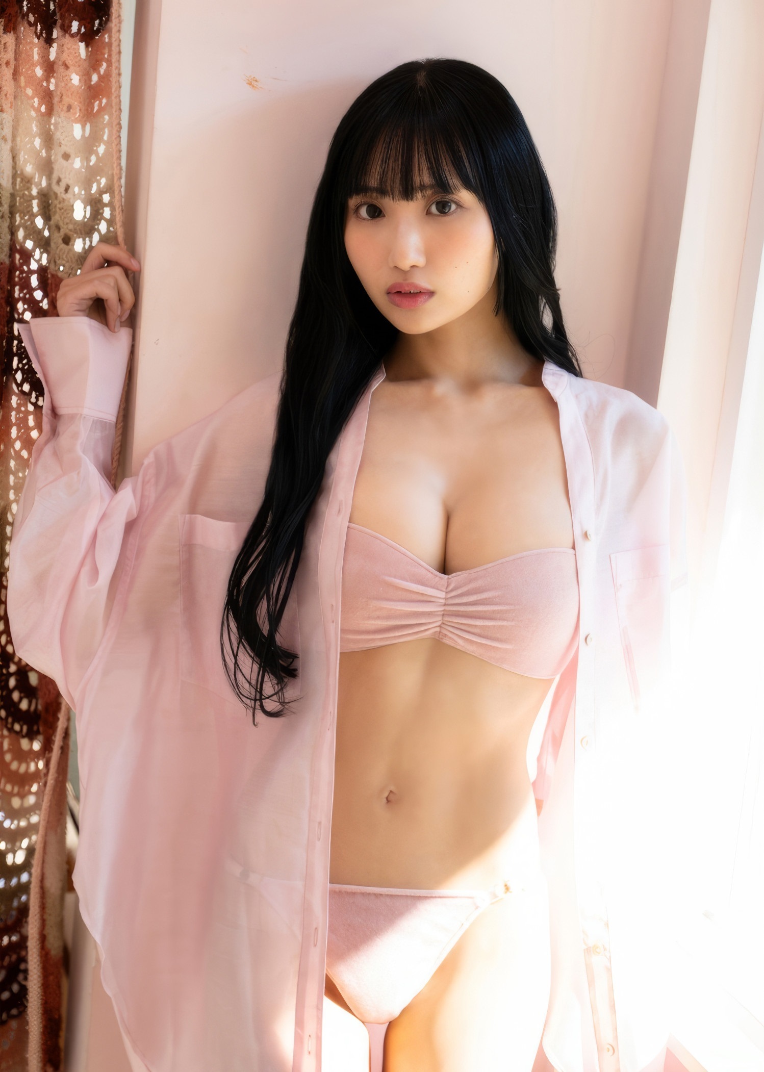 杏仁みる 最新グラビア水着画像 10枚目