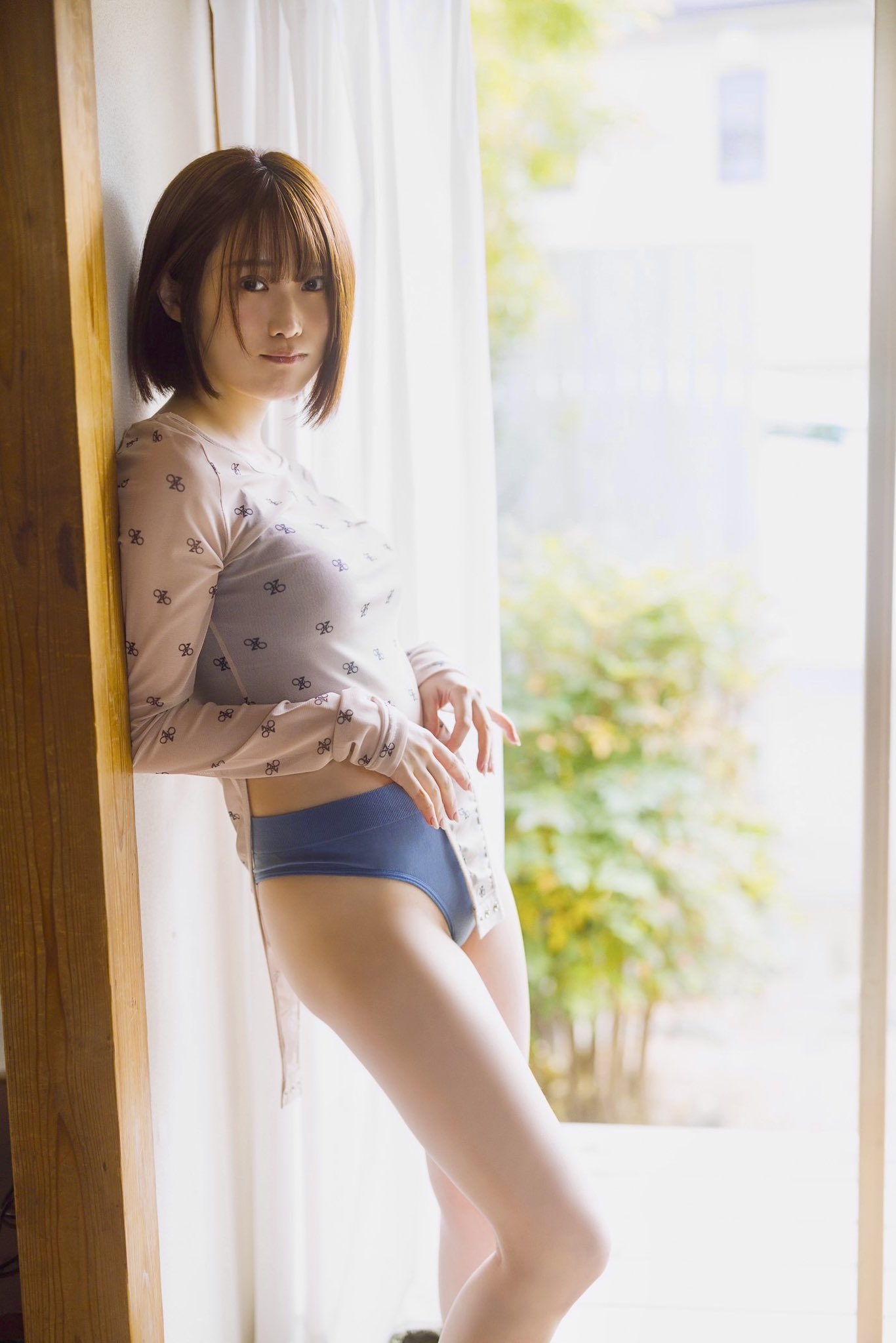 夏吉ゆうこ 最新グラビア水着画像 8枚目