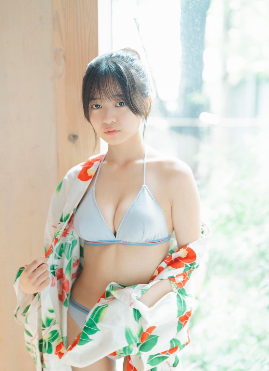 加藤綾乃 最新グラビア水着画像② 15枚目