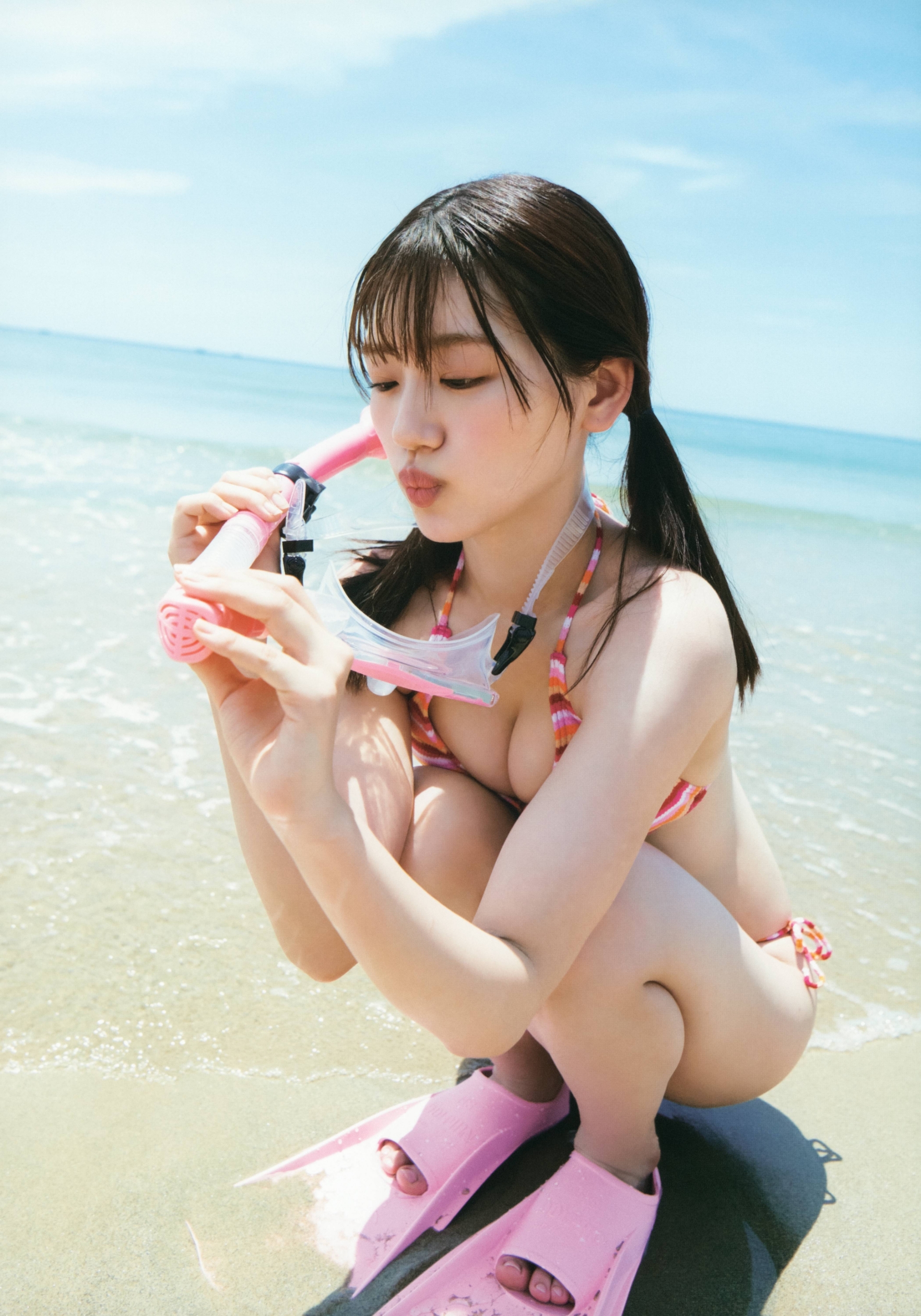 佐々木美玲 最新グラビア水着画像③ 21枚目