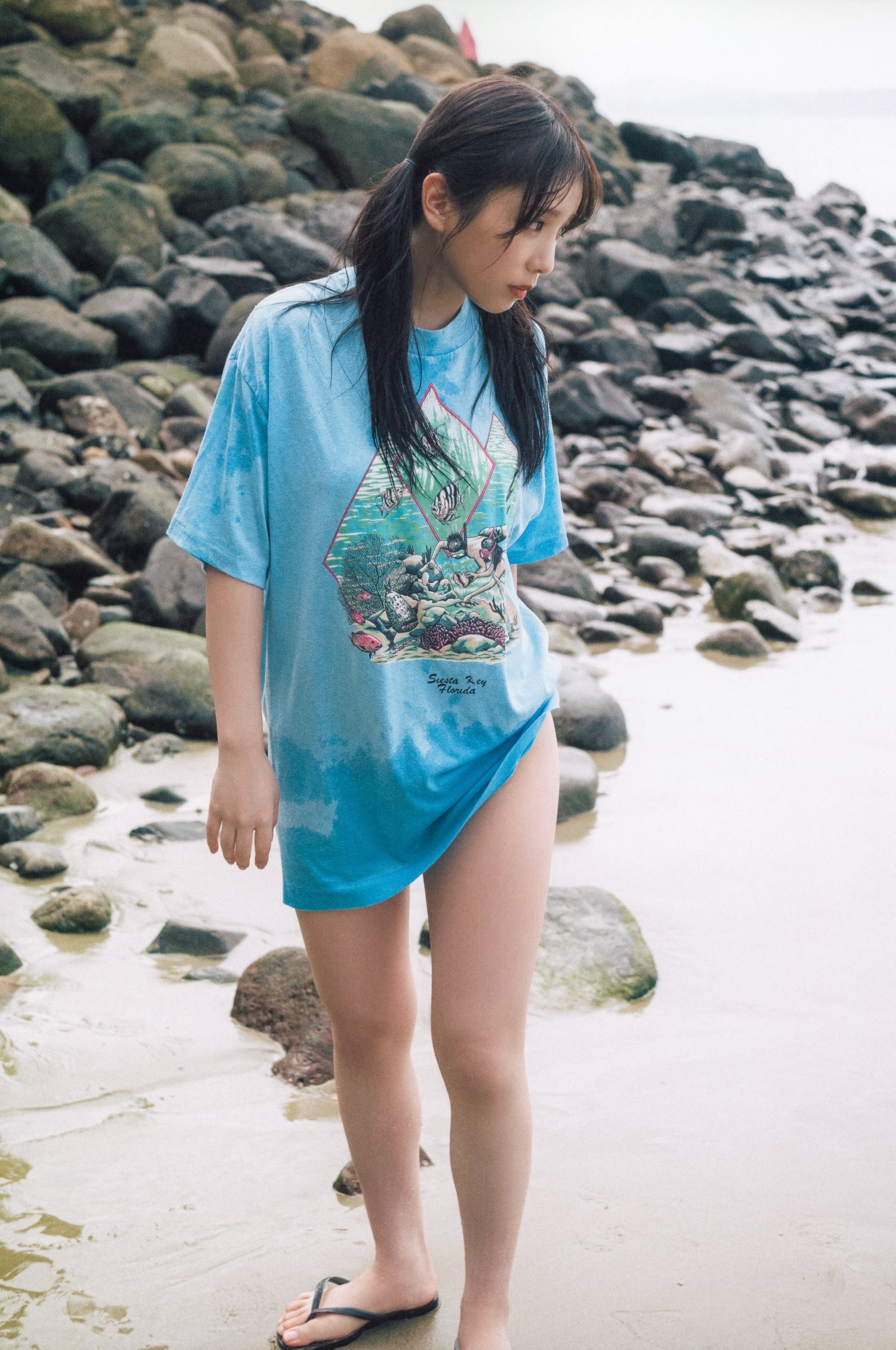 与田祐希 最新グラビア水着画像⑥ 9枚目