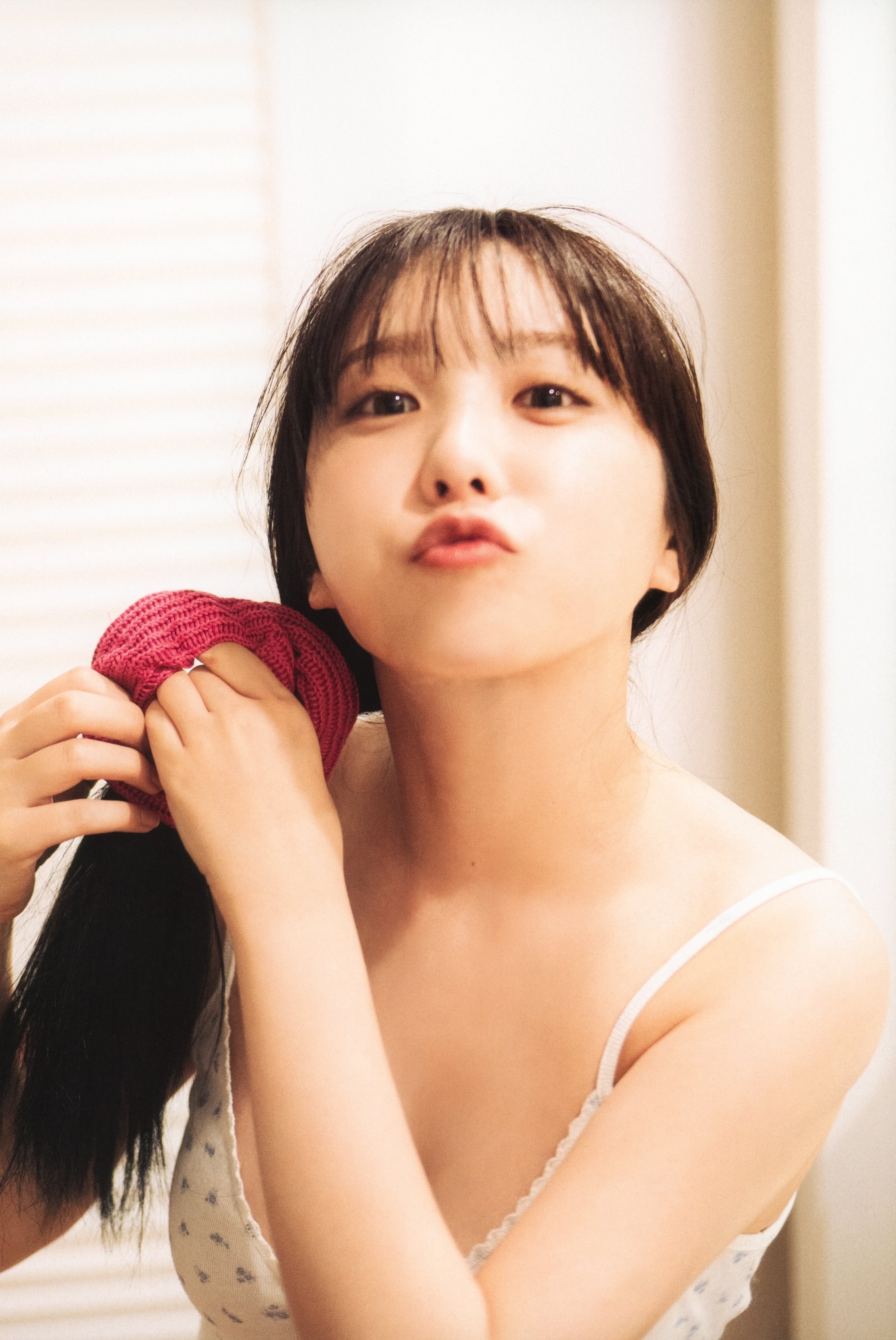 与田祐希 最新グラビア水着画像⑥ 14枚目