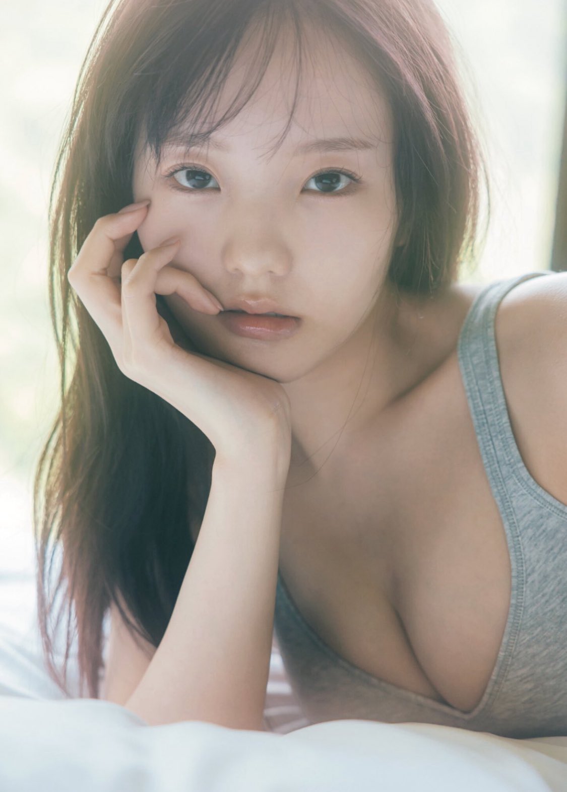 本田真凜 最新グラビア水着画像 11枚目
