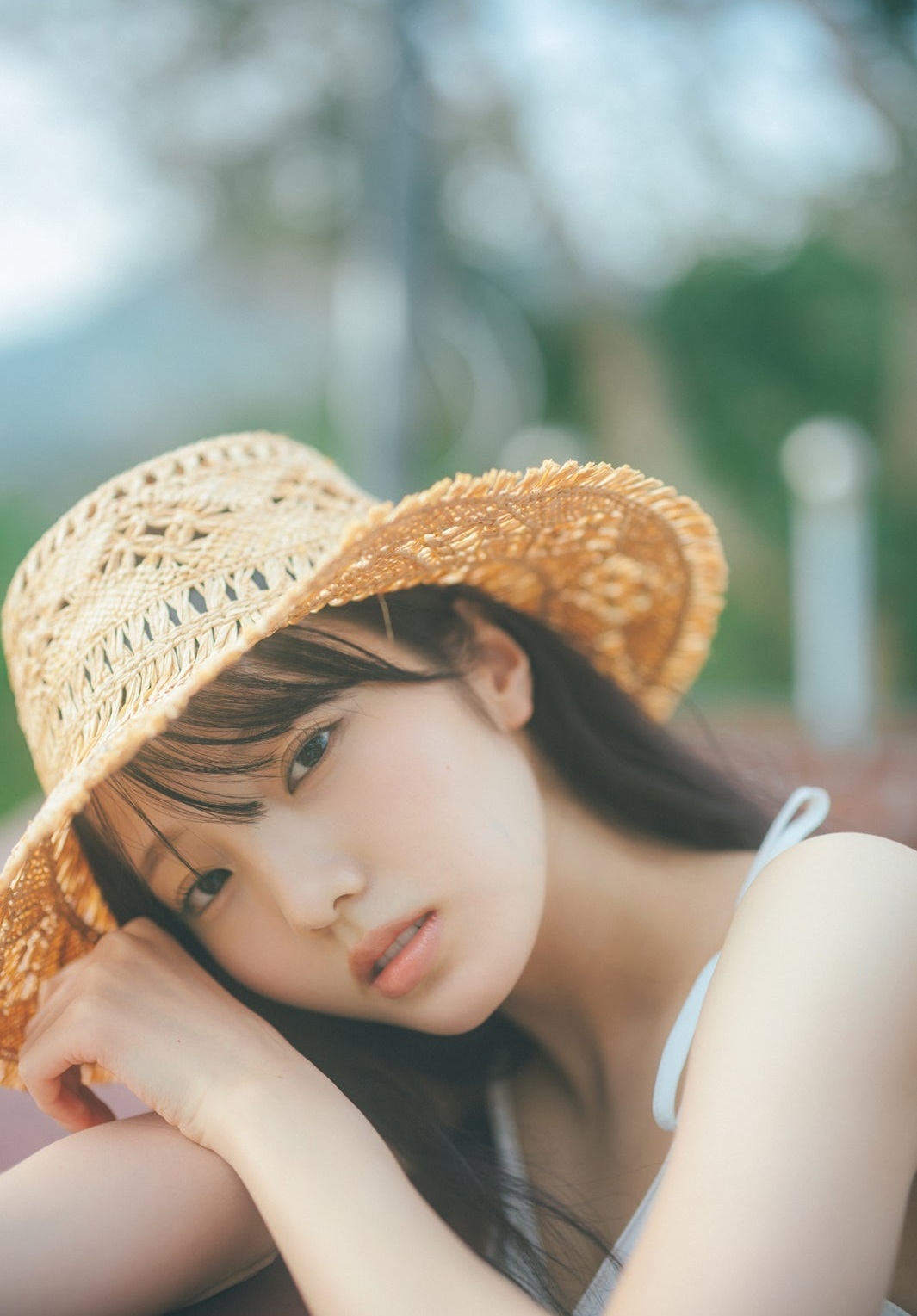 本田真凜 最新グラビア水着画像 12枚目