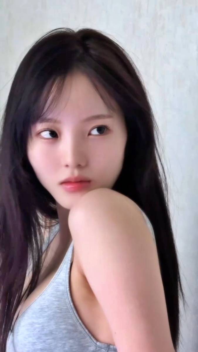 本田真凜 最新グラビア水着画像 20枚目